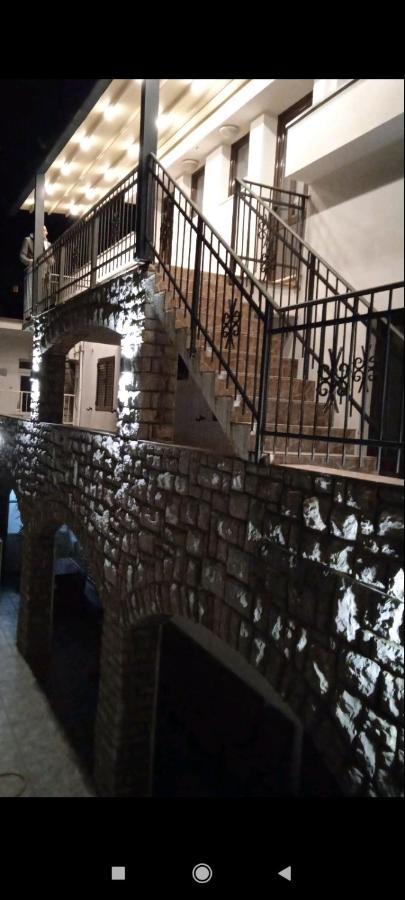 Apartments Jovana Petrovac Bagian luar foto