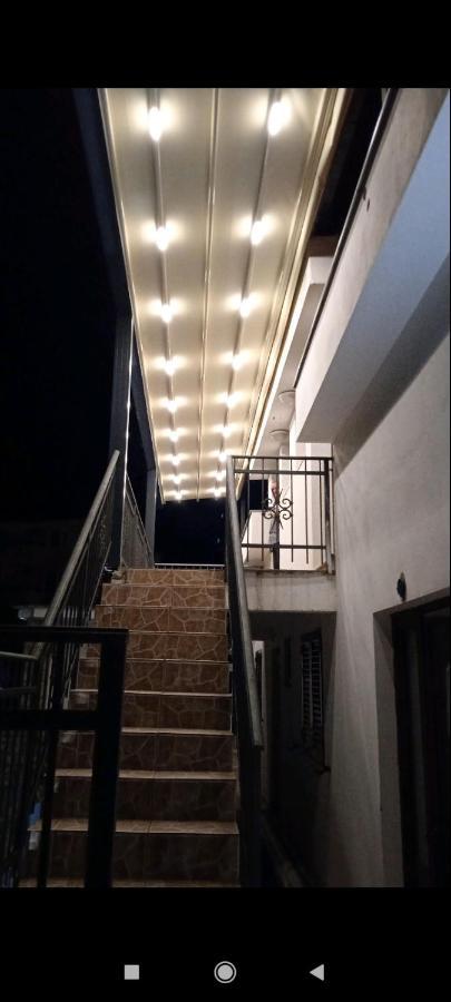 Apartments Jovana Petrovac Bagian luar foto