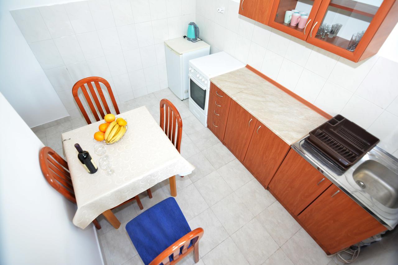 Apartments Jovana Petrovac Bagian luar foto