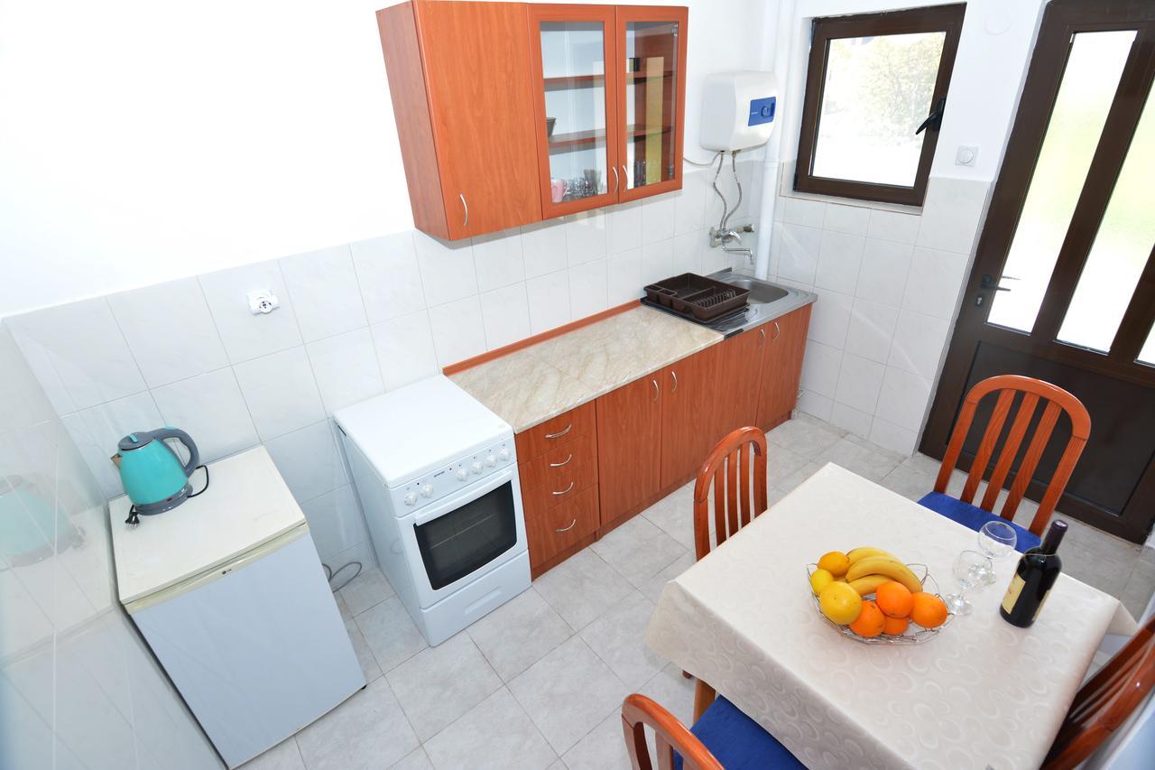 Apartments Jovana Petrovac Bagian luar foto