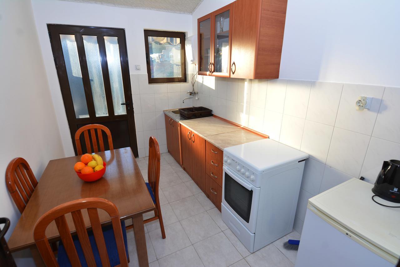Apartments Jovana Petrovac Bagian luar foto