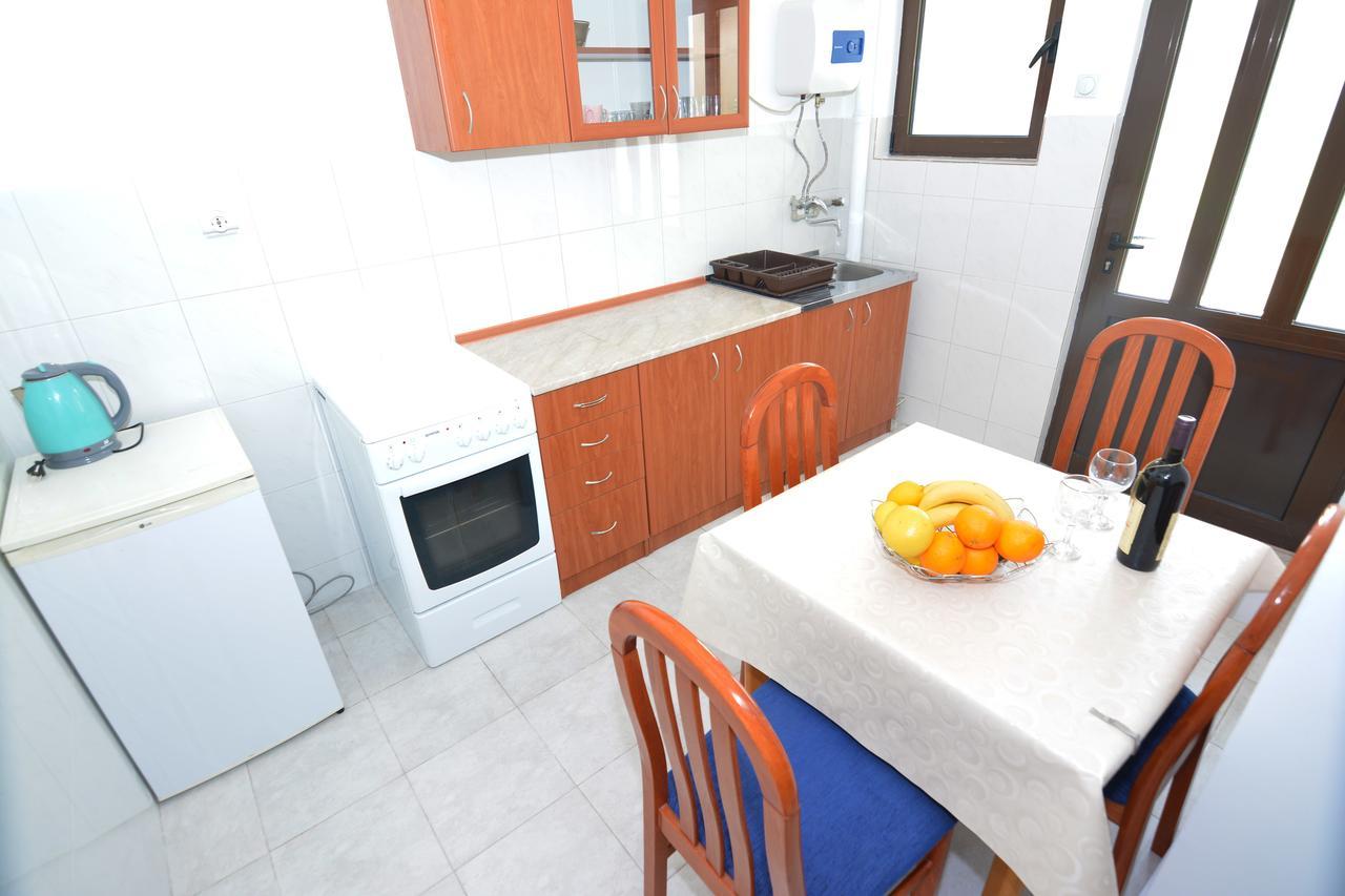 Apartments Jovana Petrovac Bagian luar foto
