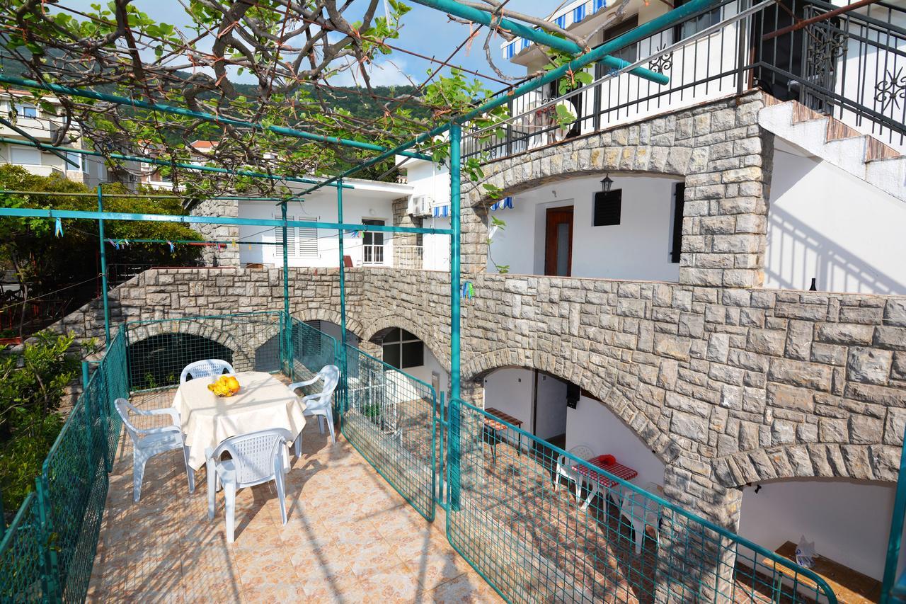 Apartments Jovana Petrovac Bagian luar foto
